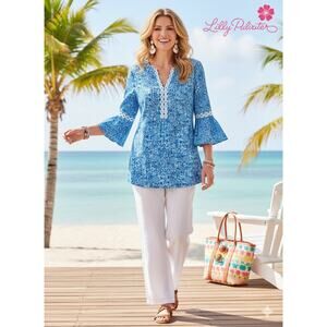 Lilly Pulitzer Hollie Tunic in "Cumulus Blue Blooming Together"